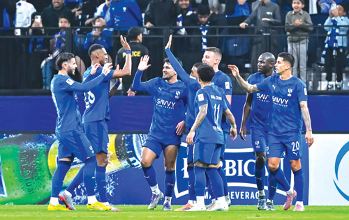 الهلال يأمل بالنقاط الثلاث في بداية مشواره لاستعادة اللقب