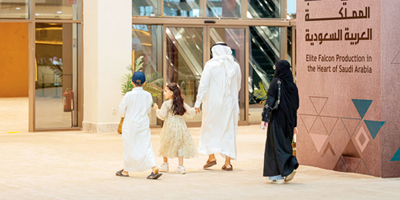 إقبال كبير على المزاد الدولي لمزارع إنتاج الصقور قبل إسدال ستاره 