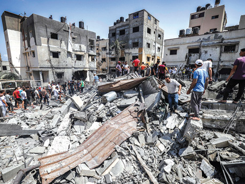 غزة... استشهاد 5 فلسطينيين في غارتين إسرائيليتين 
