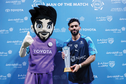 سلطان مندش أفضل لاعب في الكلاسيكو