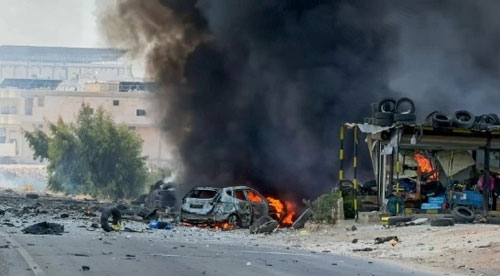 4 قتلى و10 مصابين في انفجار مخزن أسلحة في إدلب السورية 