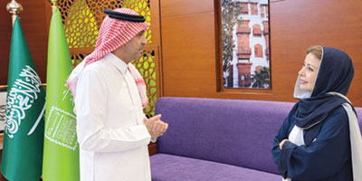 عزيزة المانع.. بين غسق الذاكرة وفجر التحول 