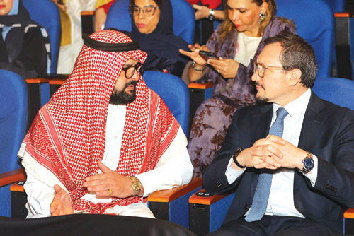 بول باسيفيكو وعبدالله الحضيف