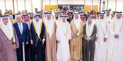 الشيخ خالد بن عبد الله يحضر حفل السفارة السعودية في البحرين 