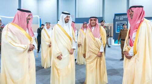 من الافتتاح