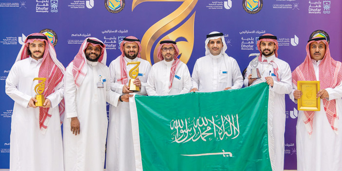 مسرحية «لحالك» تتوج بثلاثية التميز 