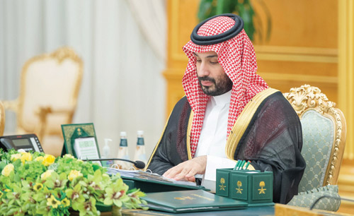 ولي العهد خلال رئاسته جلسة مجلس الوزراء