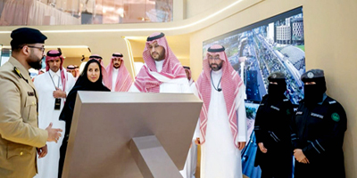 الأمير تركي بن محمد يزور معرض الصقور والصيد السعودي 