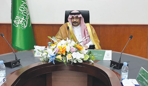محافظ المجمعة يرأس الاجتماع