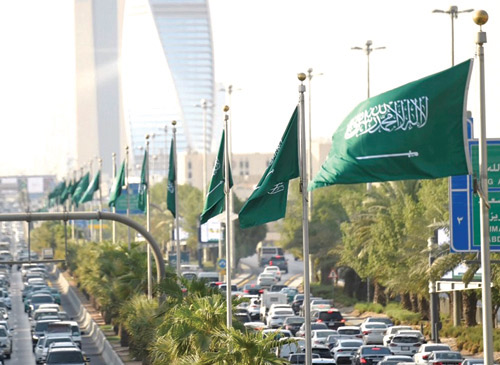 ريشة الوفاء على صدر طويق.. ملامح ولي العهد التي طاولت السحاب 