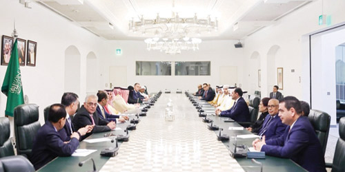 اجتمع مع سفراء الدول العربية المعتمدين 