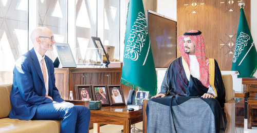 محافظ الدرعية مستقبلاً سفير المملكة المتحدة