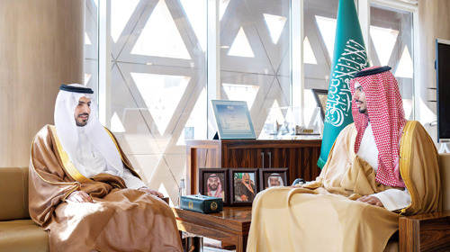 الأمير راكان بن سلمان يستقبل رئيس المحكمة العامة بالدرعية 