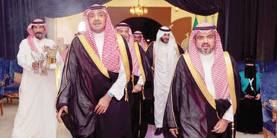 رئيس اتحاد الغرف السعودية يرعى الحفل السنوي لمجتمع الأعمال ويتوج الفائزين بجائزة المحافظة لريادة الأعمال وجائزة البحث العلمي 