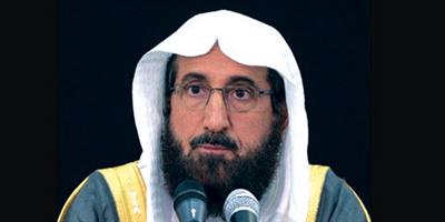 التجمعات العشوائية المفتوحة في مساحات مواقع التواصل الاجتماعي تكشف عوارات الكلام والهبوط الأخلاقي 