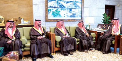 أمير منطقة الرياض يلتقي قيادات هيئة تطوير محمية الإمام عبدالعزيز بن محمد الملكية 